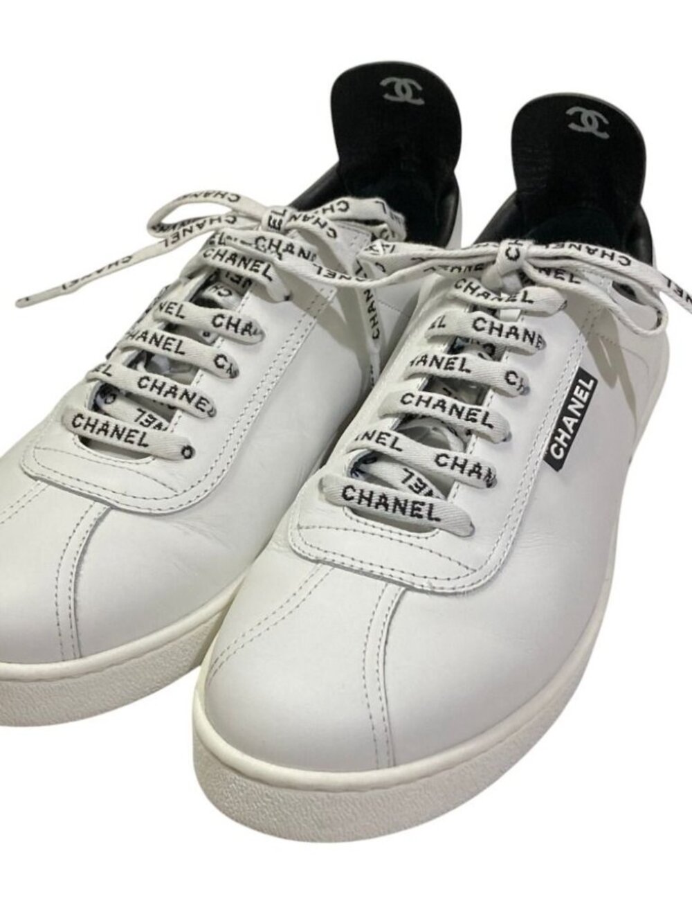 Chanel Logo Leather Sneakers White - Picture 2 of 15